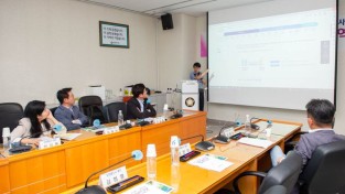 용인특례시의회 의원연구단체 '초연결도시 용인', 연구 용역 중간보고회 개최
