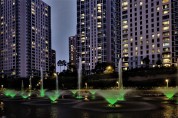 “한숲물빛근린공원에 분수와 LED 조명을 설치 야간개장